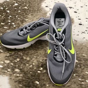 Men’s Nike Volt Running Sneakers
